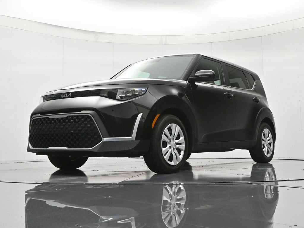 Used 2024 Kia Soul LX FWD image 36