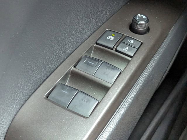 Used 2022 Toyota Camry SE FWD image 26