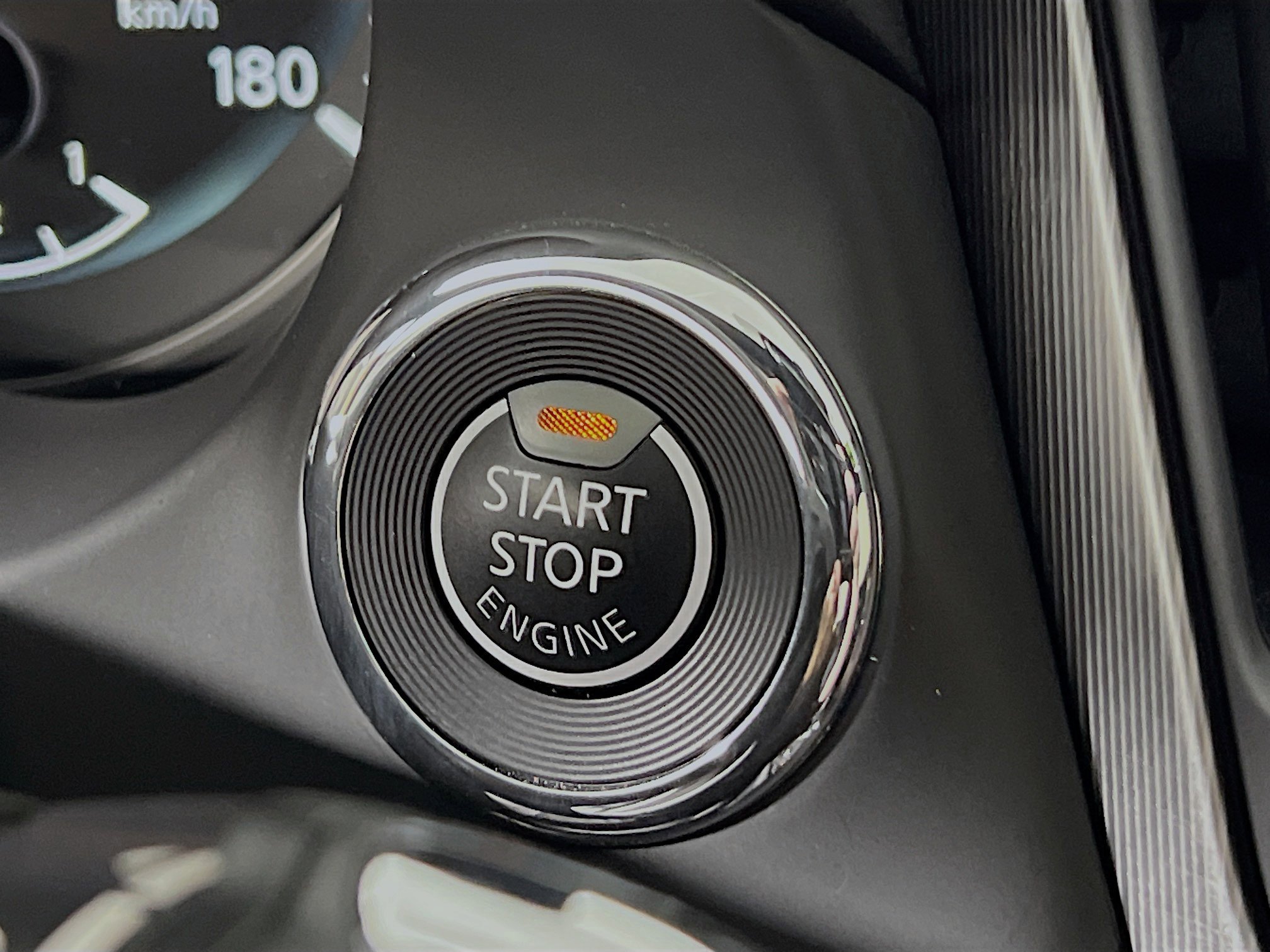 Used 2022 INFINITI Q60 3.0t Luxe w/ Essential Package image 23