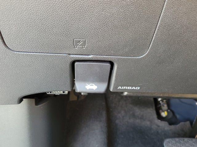 Used 2023 Buick Encore GX Essence w/ Experience Buick Package FWD image 14
