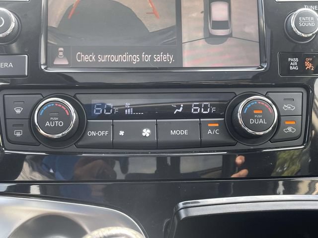 Used 2023 Nissan Maxima Platinum w/ Sport Mat Group FWD image 34