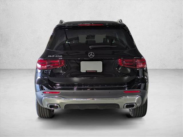 Used 2025 Mercedes-Benz GLB 250 image 9