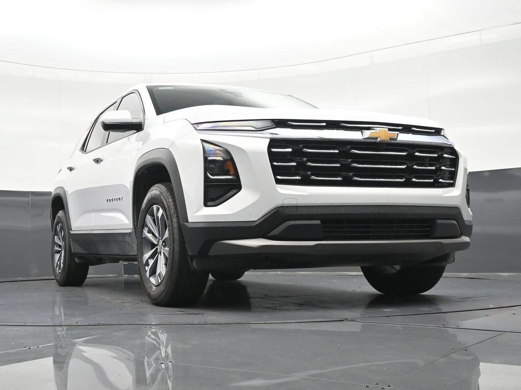 Used 2026 Chevrolet Equinox LT AWD/4WD image 30