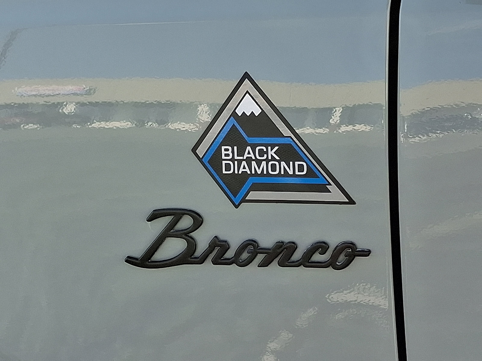 Used 2022 Ford Bronco Black Diamond image 32