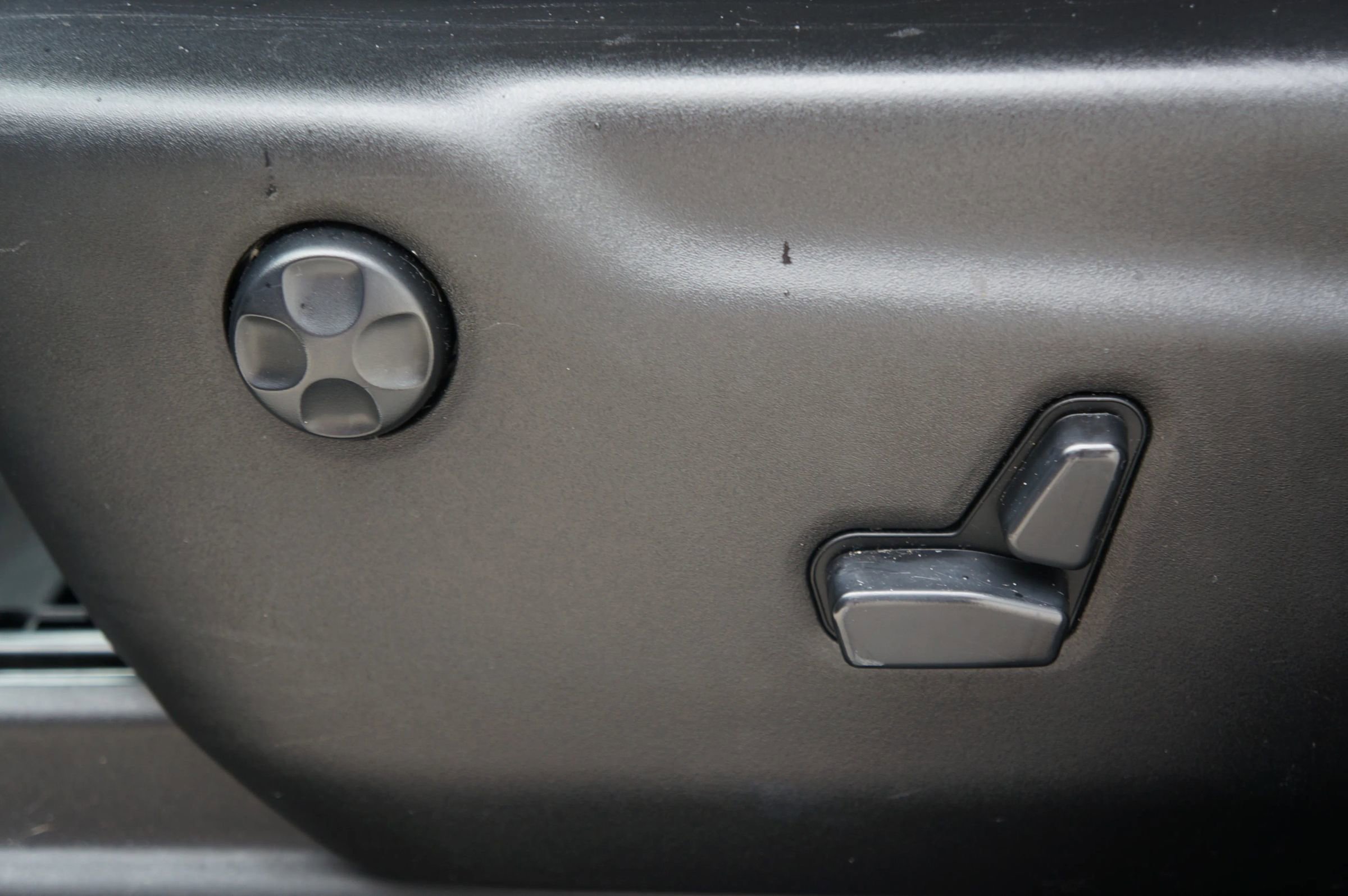 Used 2018 Jeep Grand Cherokee Laredo image 26