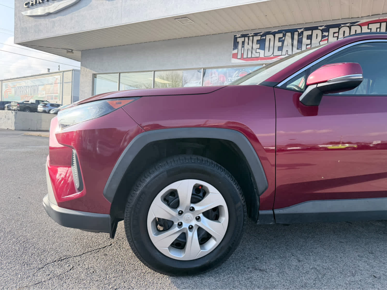 Used 2019 Toyota RAV4 LE image 3