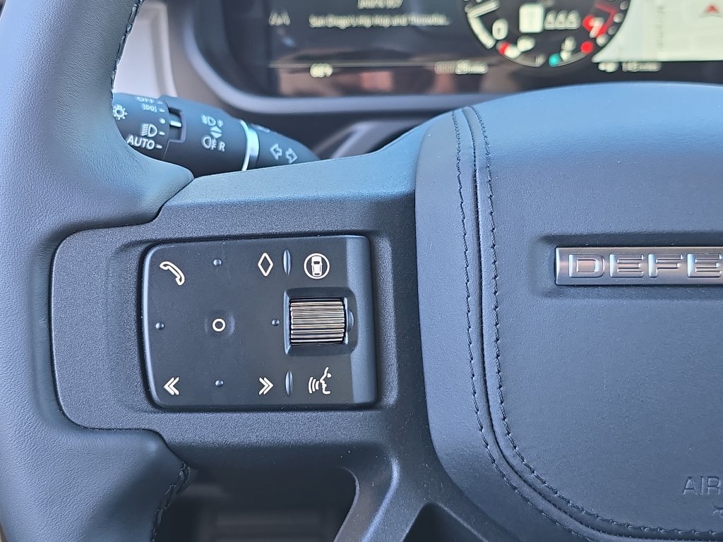 New 2026 Land Rover Defender 110 X AWD/4WD image 18