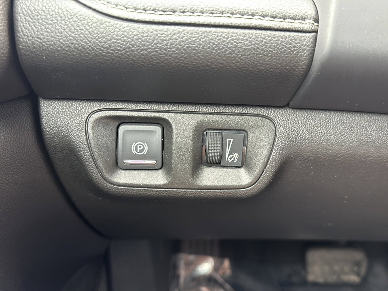 Used 2020 GMC Acadia SLT AWD/4WD image 31