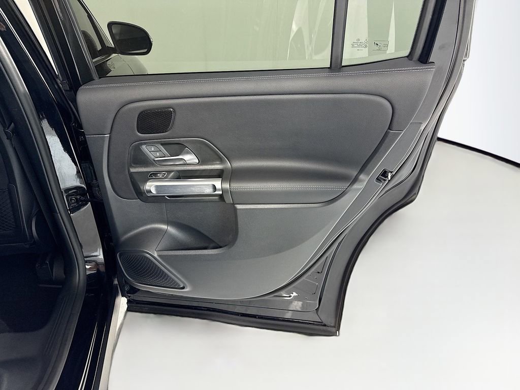 Certified 2024 Mercedes-Benz GLB 250 image 26