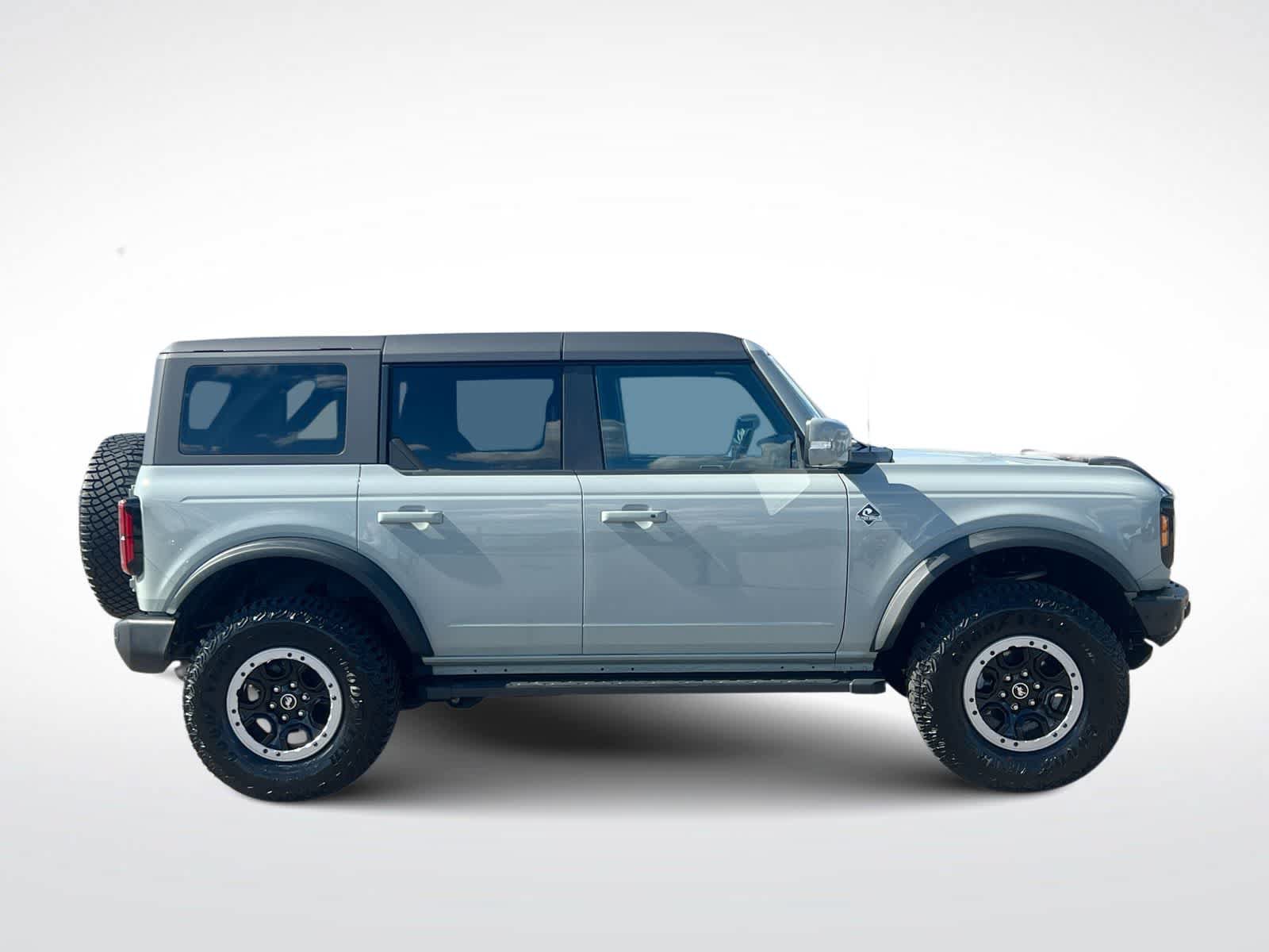 Used 2023 Ford Bronco Outer Banks w/ Sasquatch Package AWD/4WD image 9