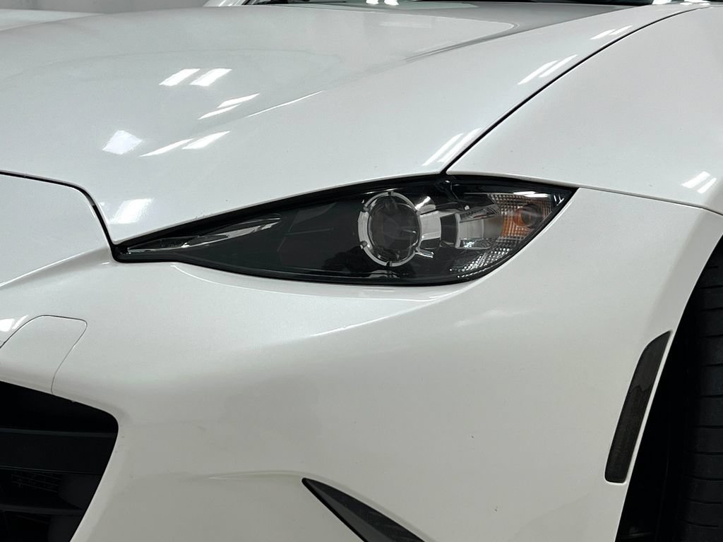 Used 2020 MAZDA MX-5 Miata RF Grand Touring RWD image 31