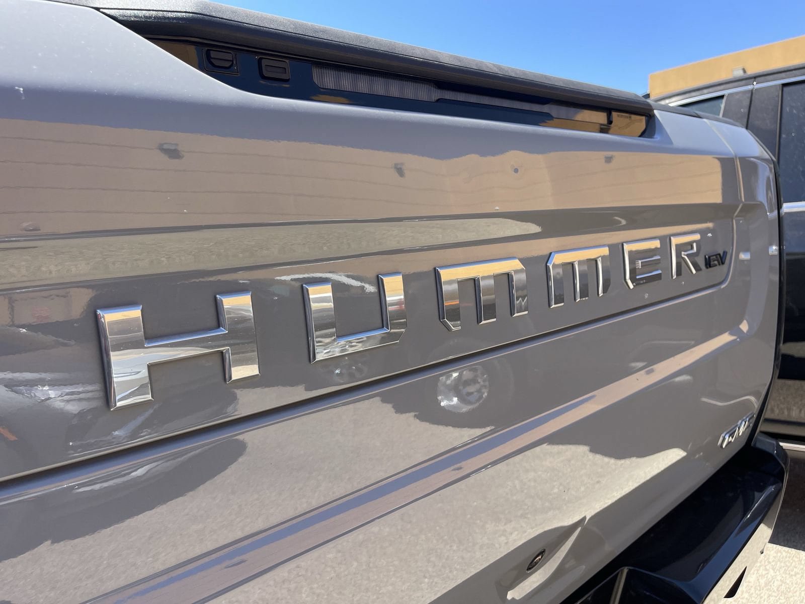Used 2025 GMC Hummer EV 3X AWD/4WD image 9