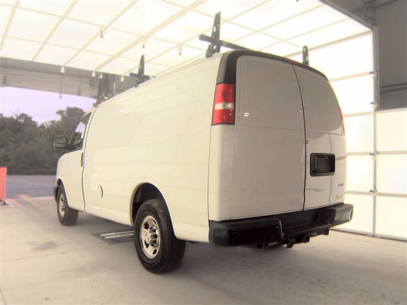 Used 2018 Chevrolet Express 3500 w/ Driver Convenience Package RWD image 6