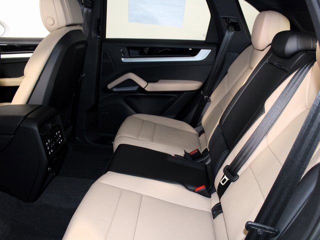 New 2026 Porsche Cayenne AWD/4WD image 21