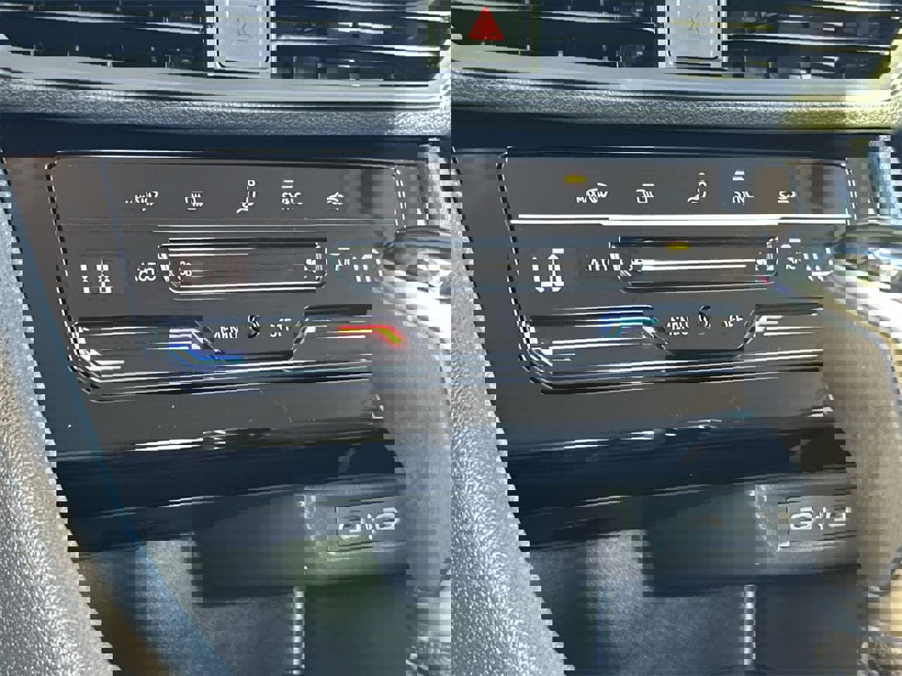 Certified 2025 Volkswagen Jetta S image 23