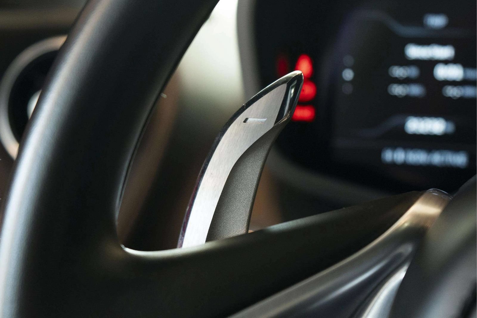 Used 2022 McLaren GT RWD image 23