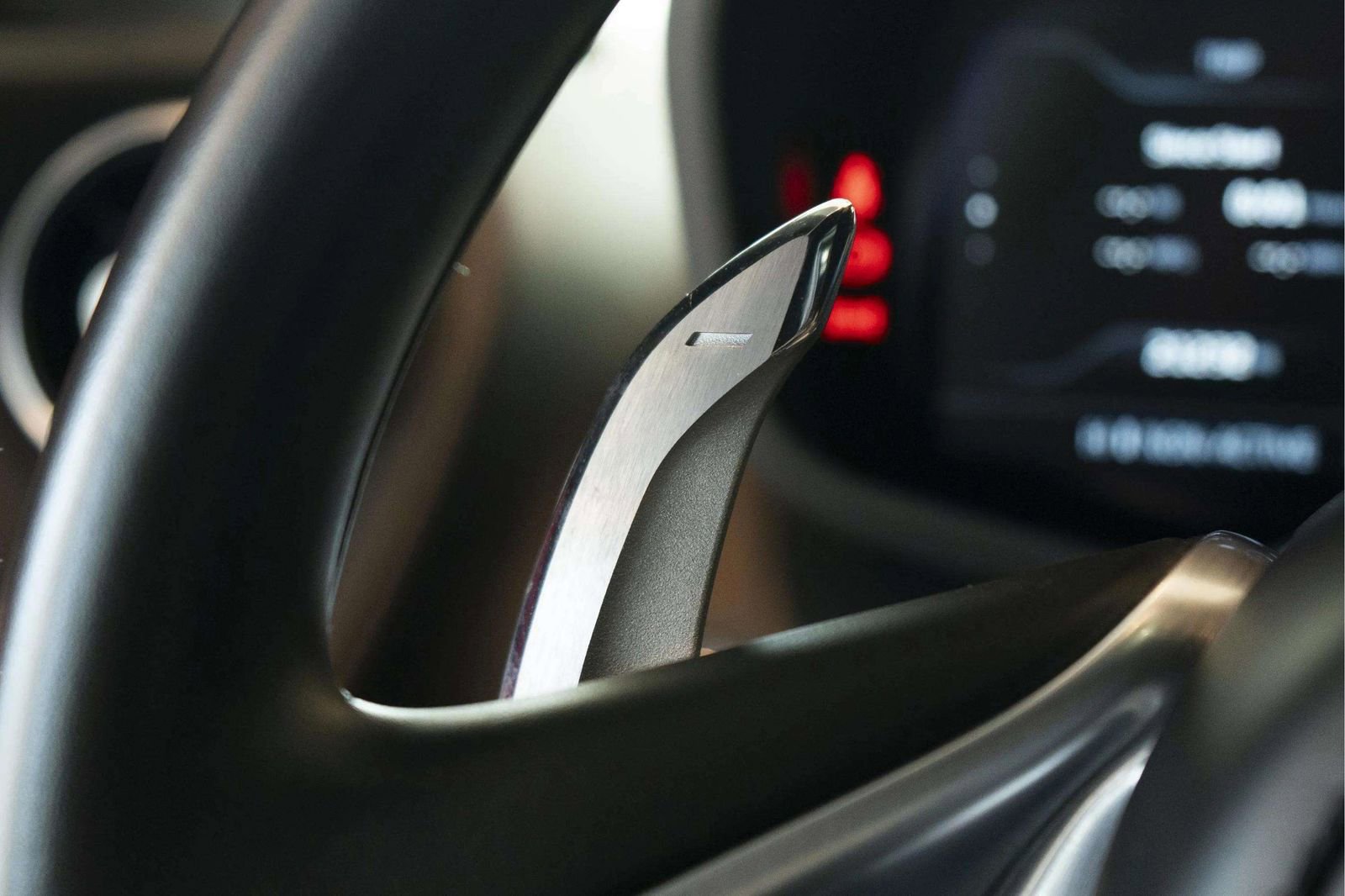 Used 2022 McLaren GT RWD image 23
