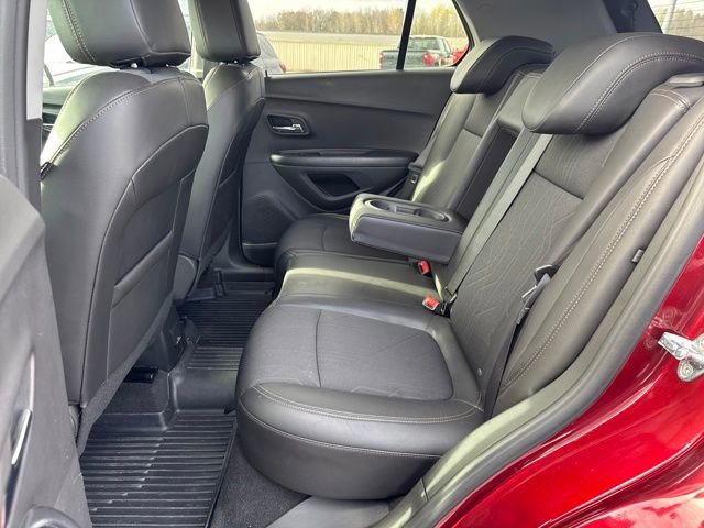 Used 2022 Chevrolet Trax LT w/ LT Convenience Package image 26