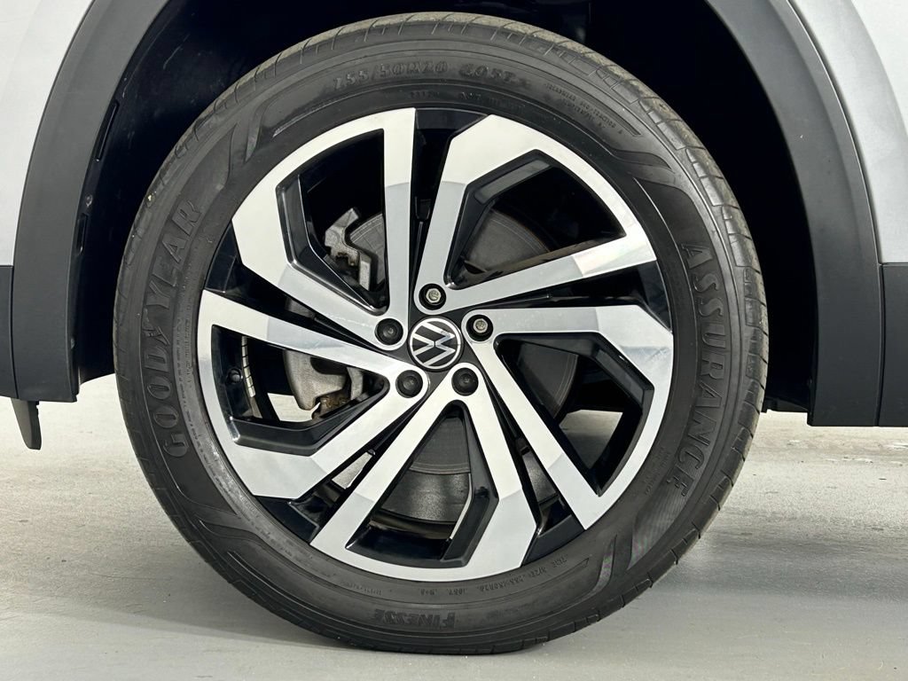 Used 2023 Volkswagen Atlas SEL AWD/4WD image 39