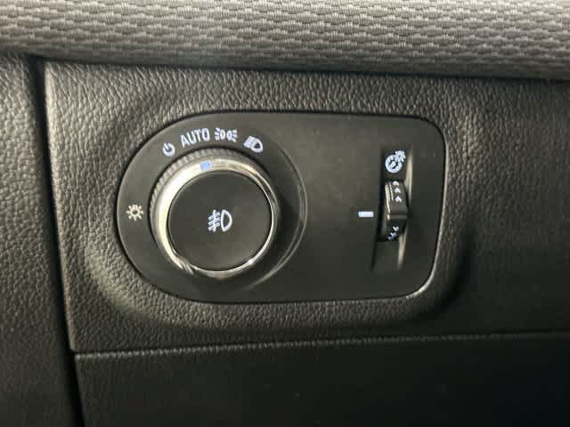 Used 2019 Chevrolet Cruze LT w/ Convenience Package FWD image 19