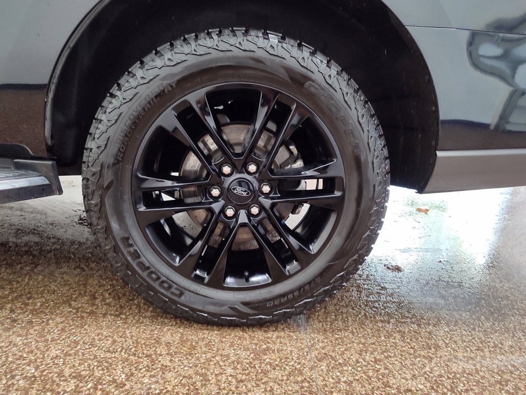 Used 2022 Ford Expedition XLT AWD/4WD image 25