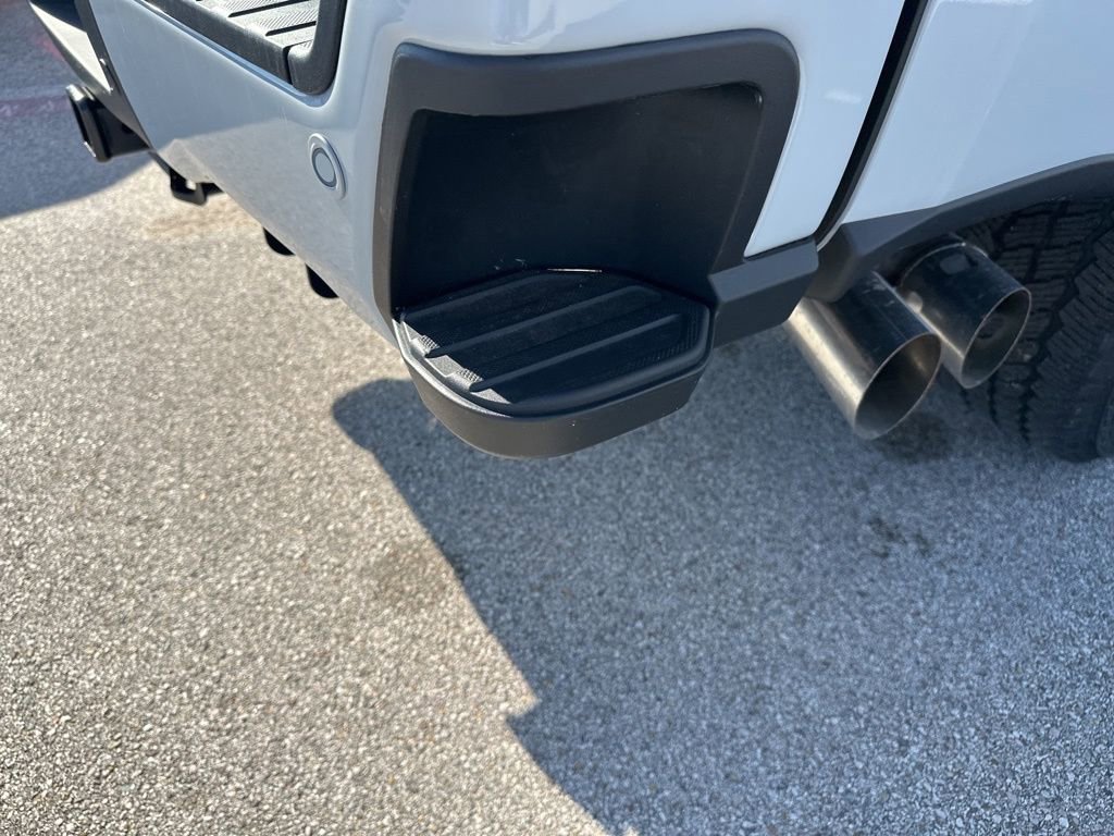 New 2026 Ford F250 Lariat w/ Black Appearance Package image 44