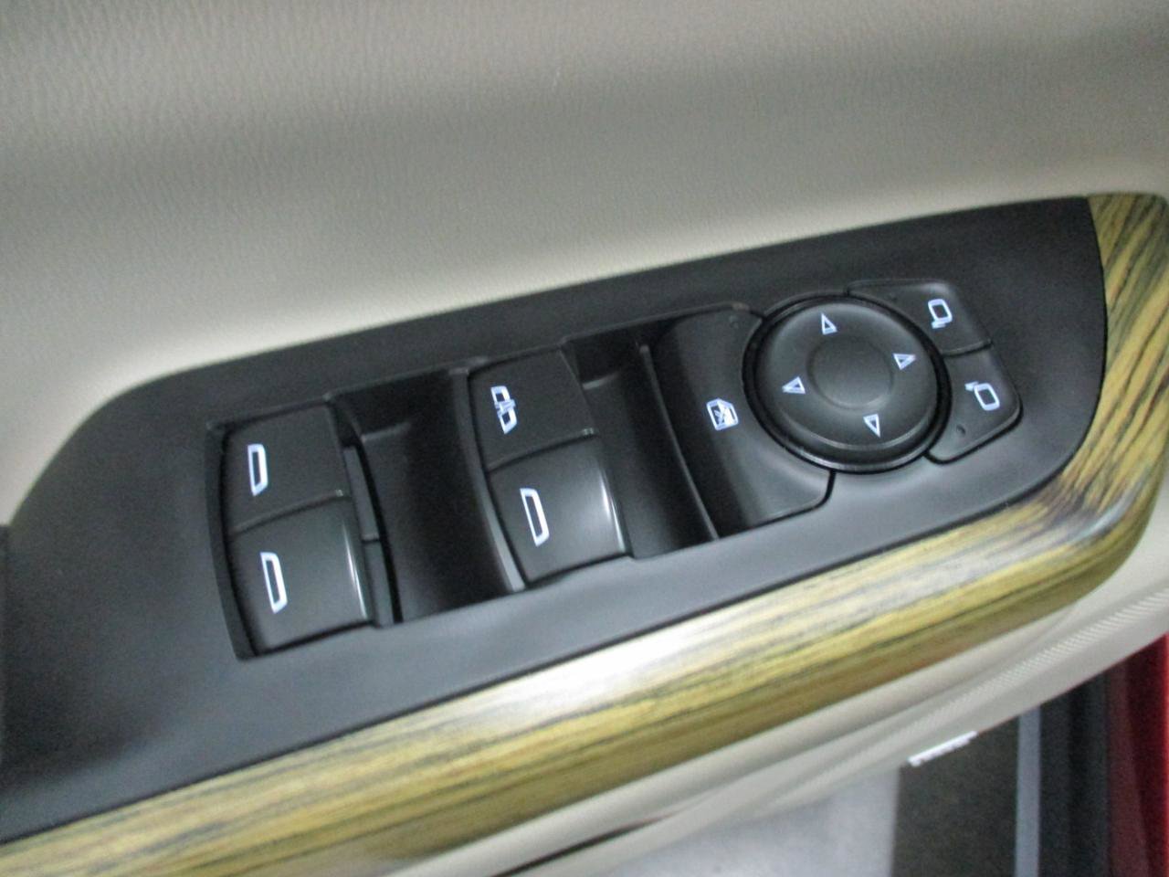 Used 2018 GMC Acadia Denali w/ Technology Package image 19