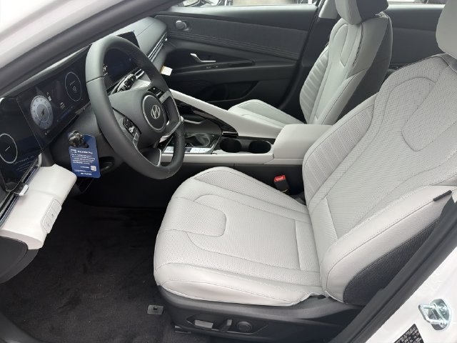New 2026 Hyundai Elantra Limited FWD image 11