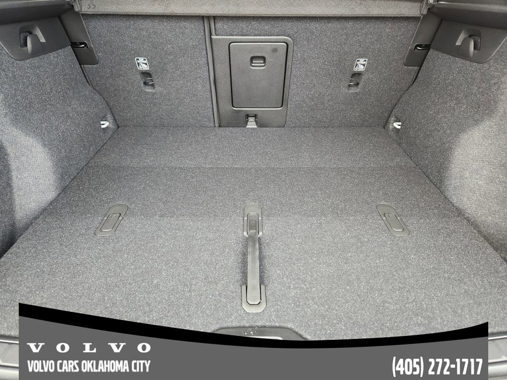 New 2026 Volvo XC40 B5 Plus w/ Protection Package Premier image 31
