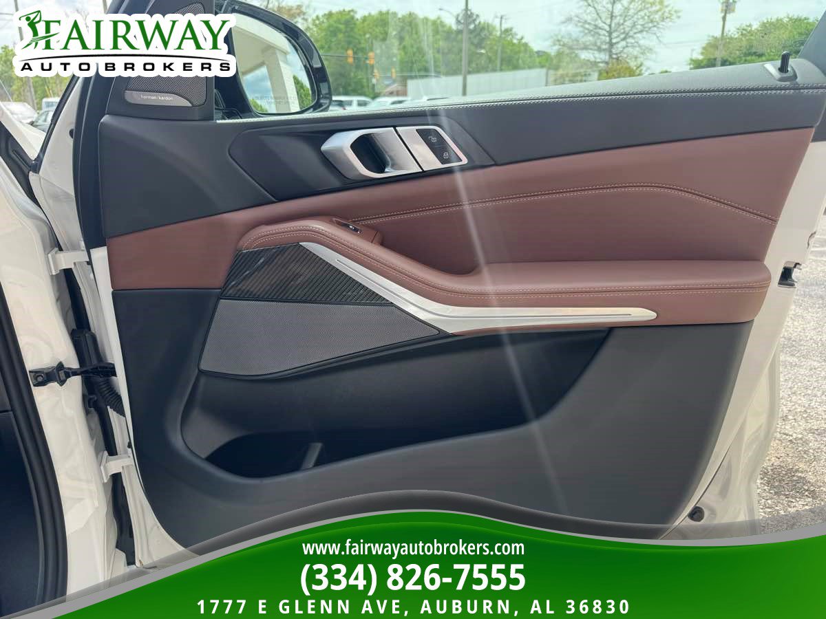 Used 2026 BMW X5 M60i w/ Climate Comfort Package image 31