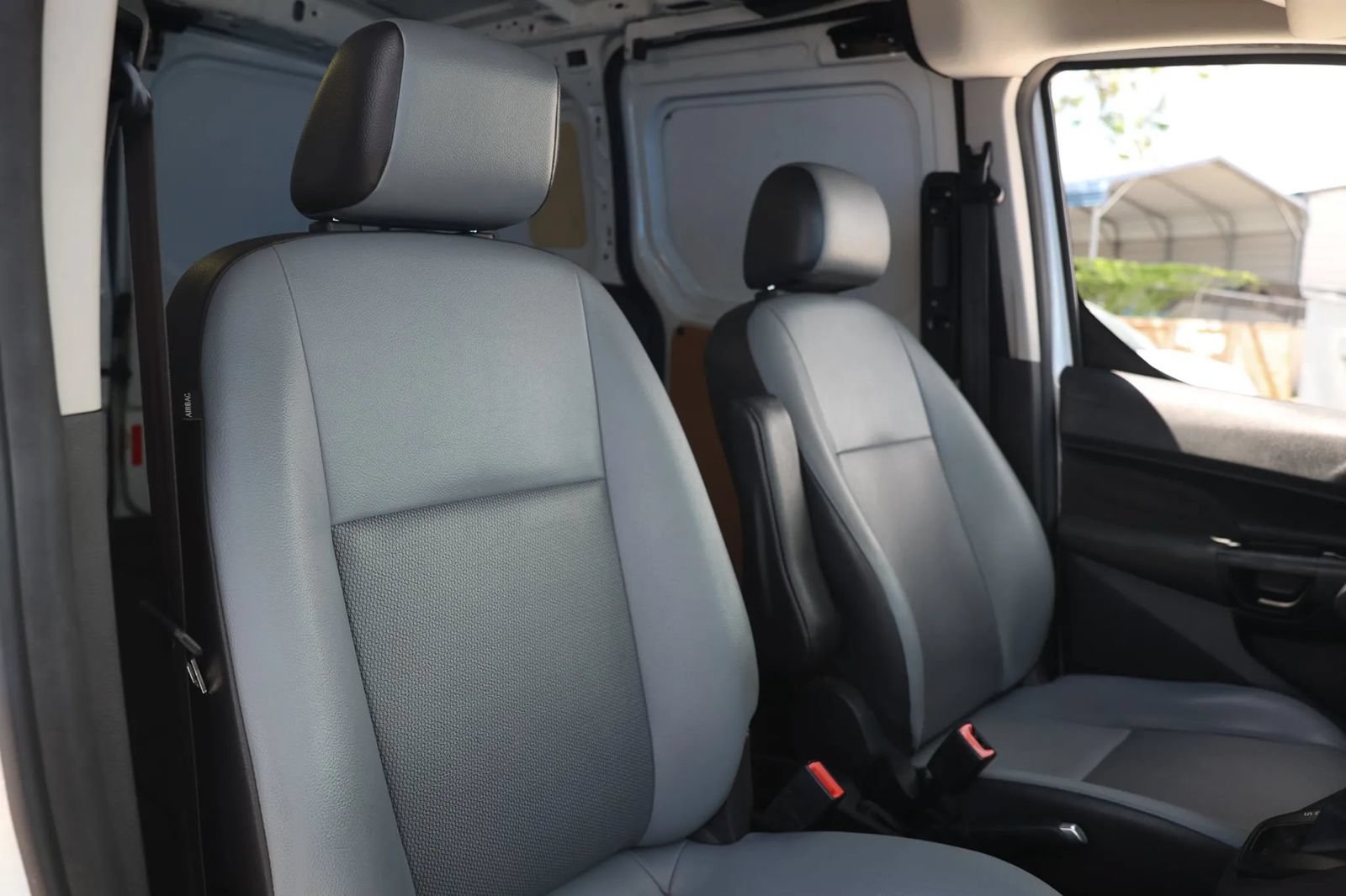 Used 2018 Ford Transit Connect XL FWD image 19