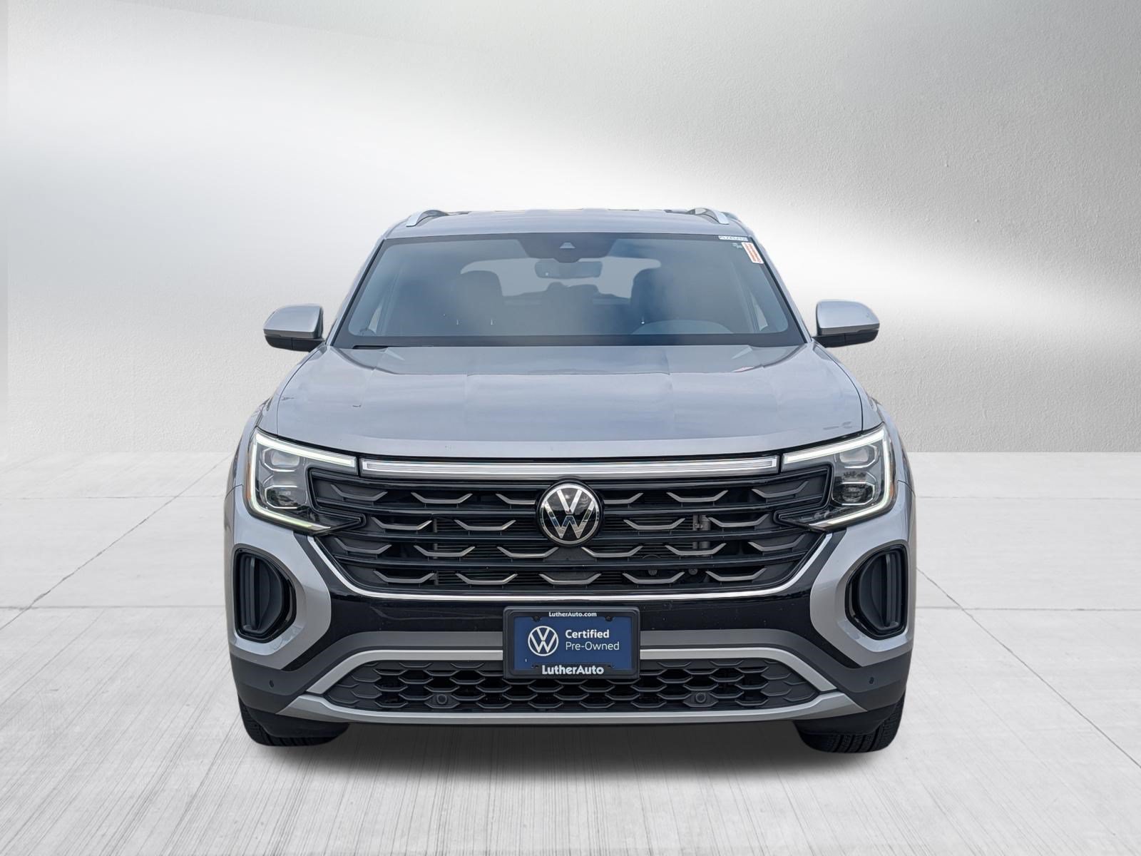 Certified 2024 Volkswagen Atlas Cross Sport SE AWD/4WD image 2