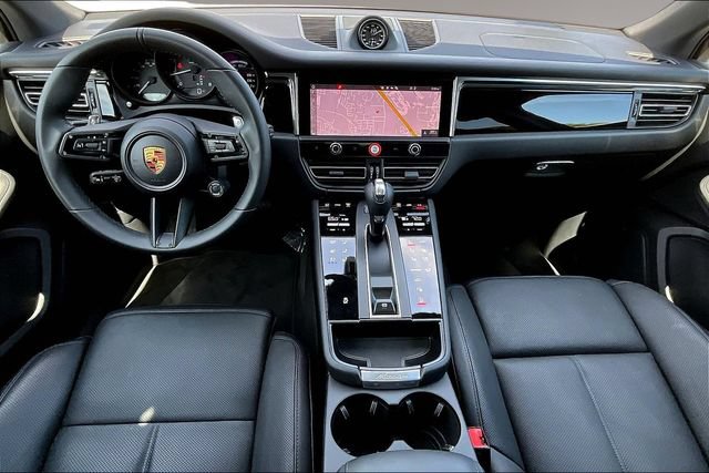 Used 2026 Porsche Macan AWD/4WD image 7