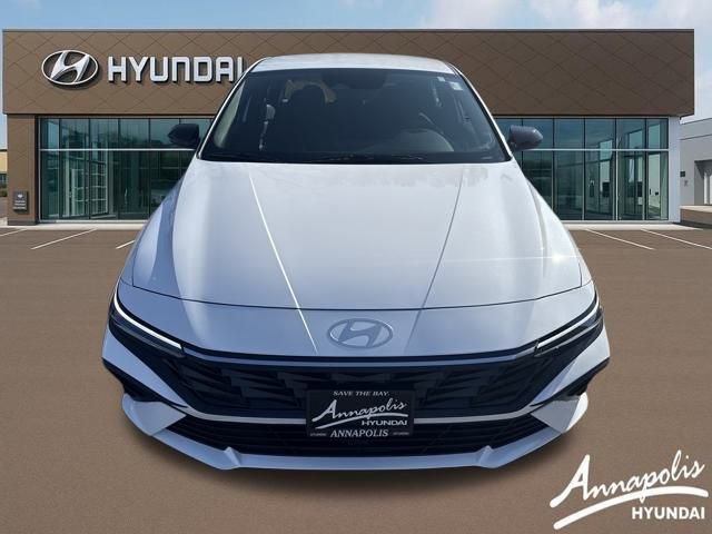 Certified 2025 Hyundai Elantra Sport image 8