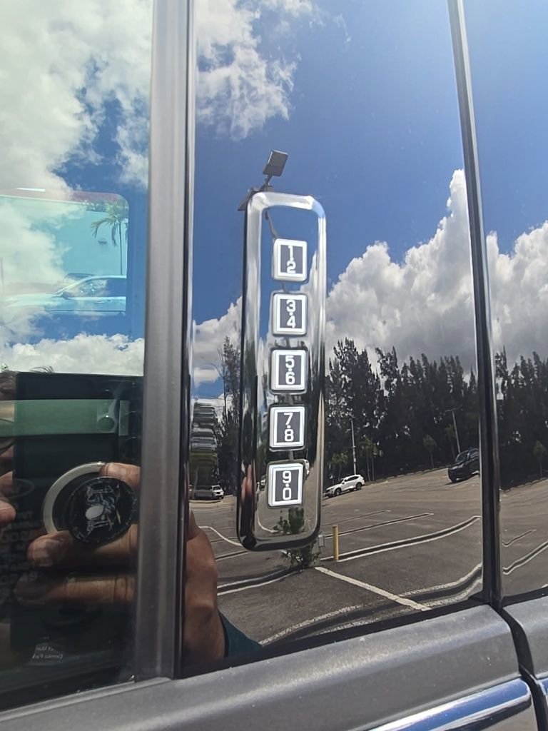 Used 2022 Ford F250 Lariat w/ Lariat Ultimate Package image 14