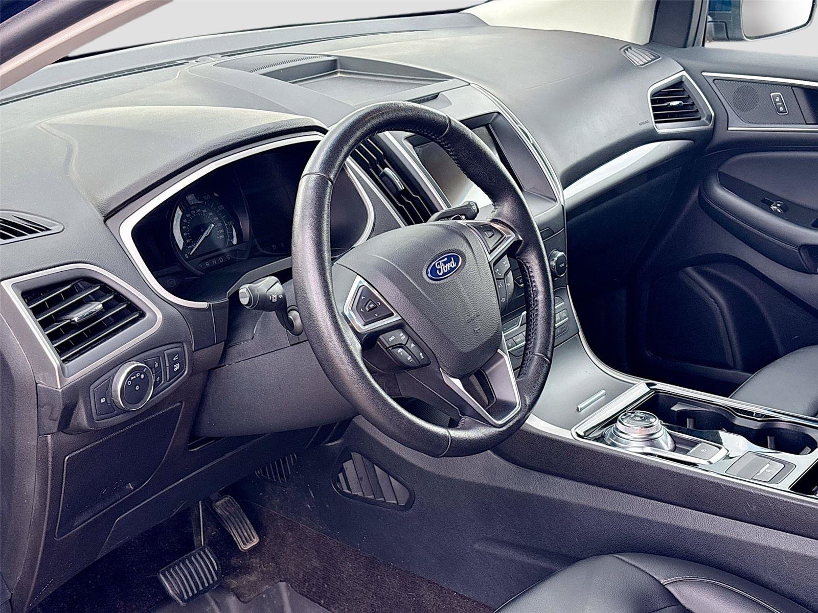 Used 2020 Ford Edge SEL w/ Convenience Package AWD/4WD image 24