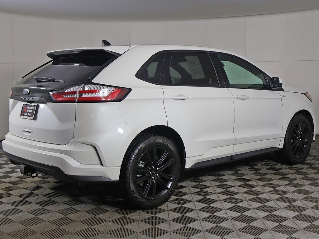 Used 2022 Ford Edge ST-Line w/ Class II Trailer Tow Package image 9