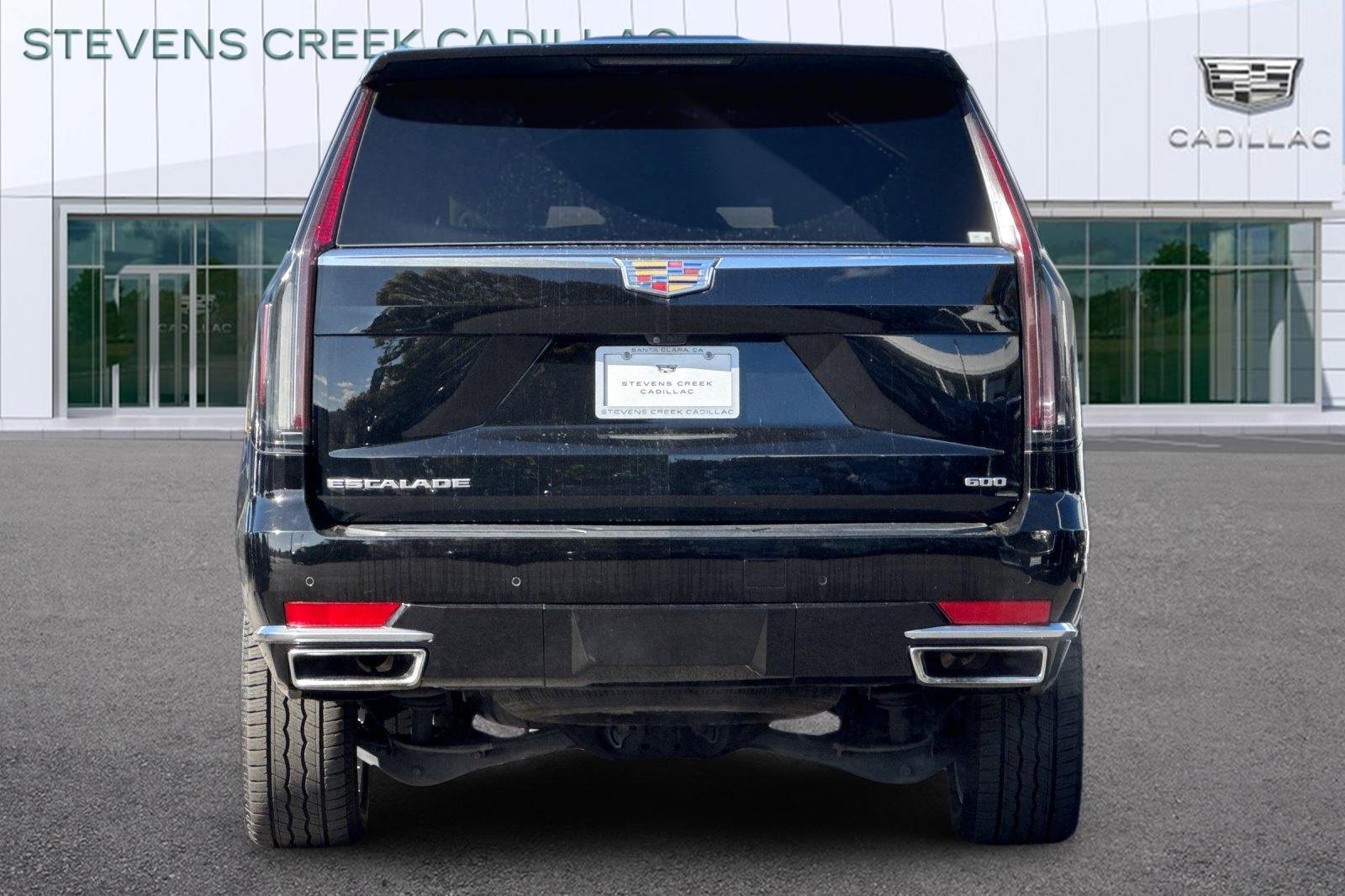 Used 2023 Cadillac Escalade ESV Premium Luxury image 4