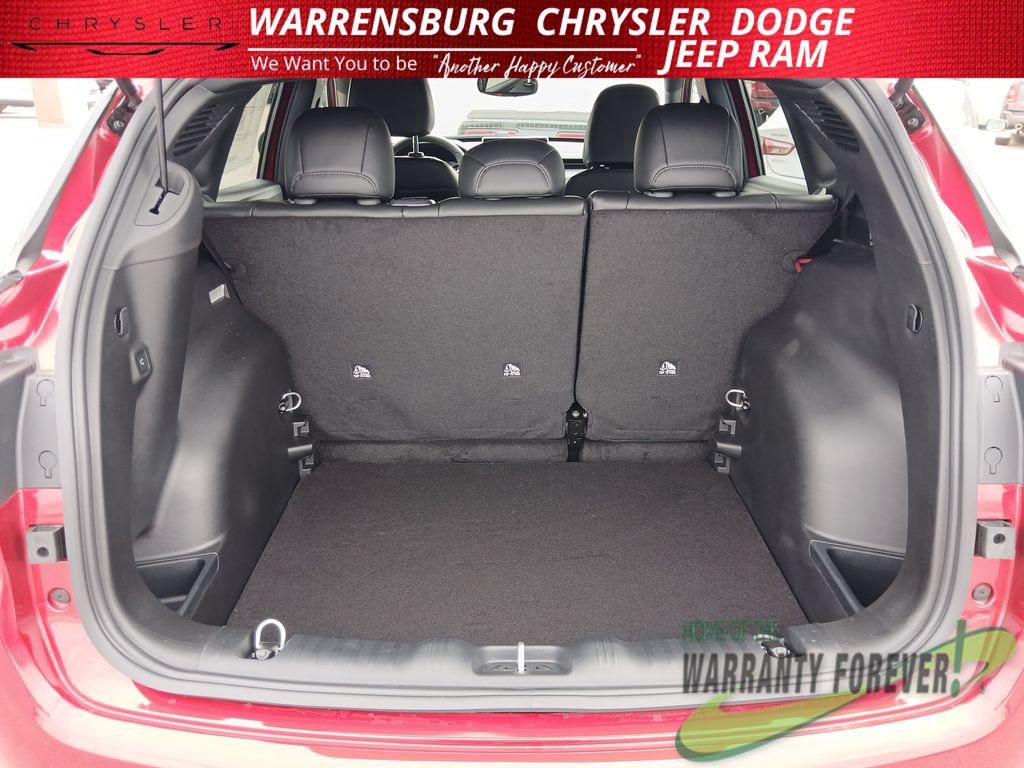 New 2026 Jeep Compass Latitude AWD/4WD image 32