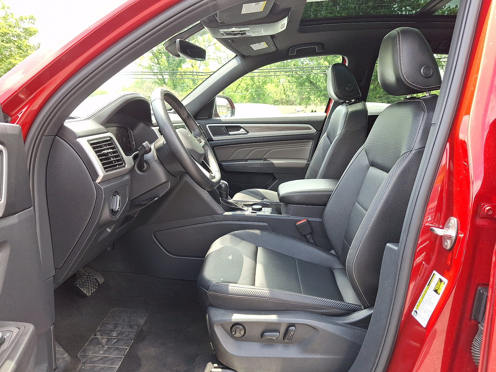Used 2023 Volkswagen Atlas Cross Sport SE w/ Panoramic Sunroof Package AWD/4WD image 13
