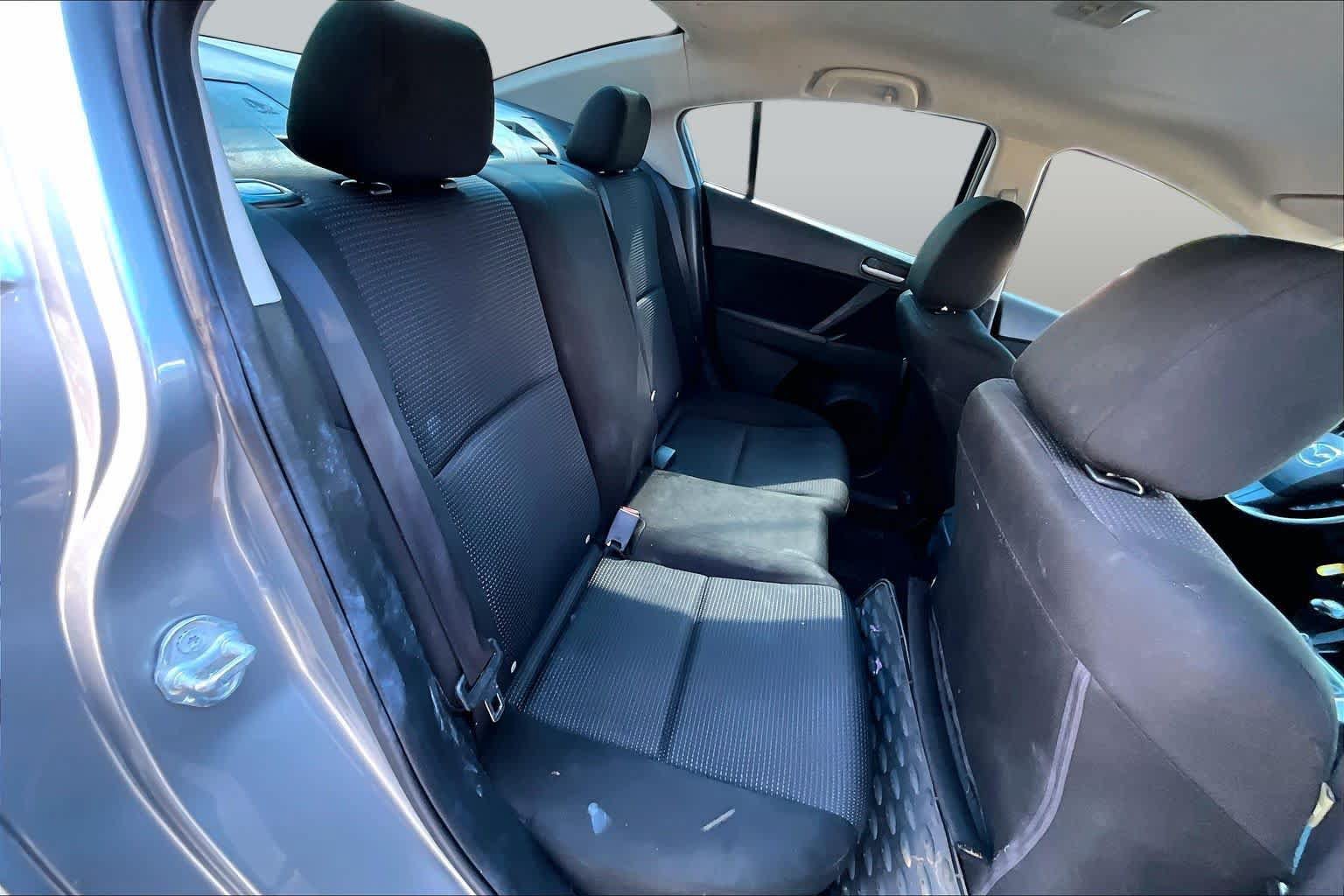 Used 2013 MAZDA MAZDA3 i Sport FWD image 20