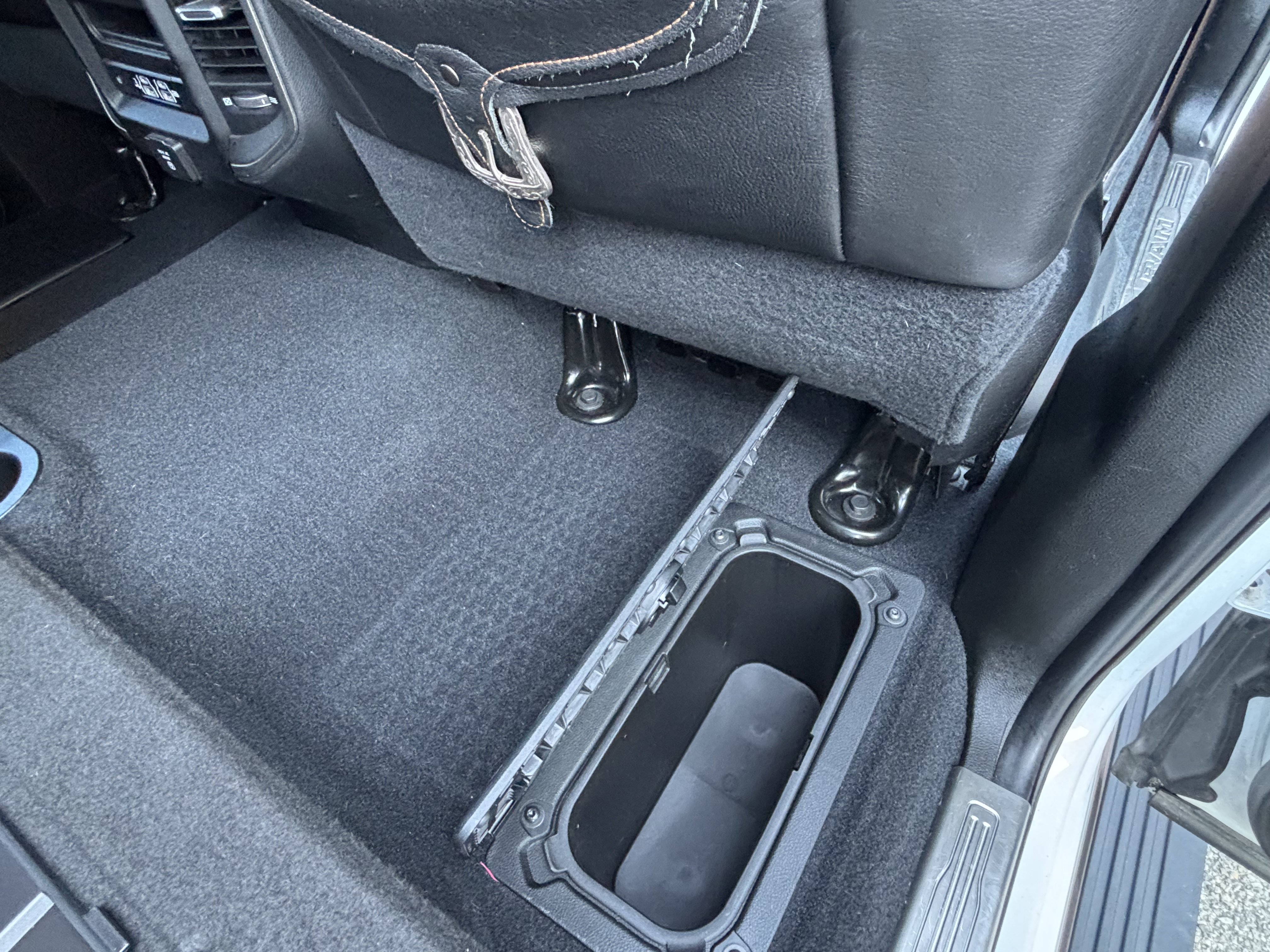 Used 2020 RAM 3500 Limited image 35