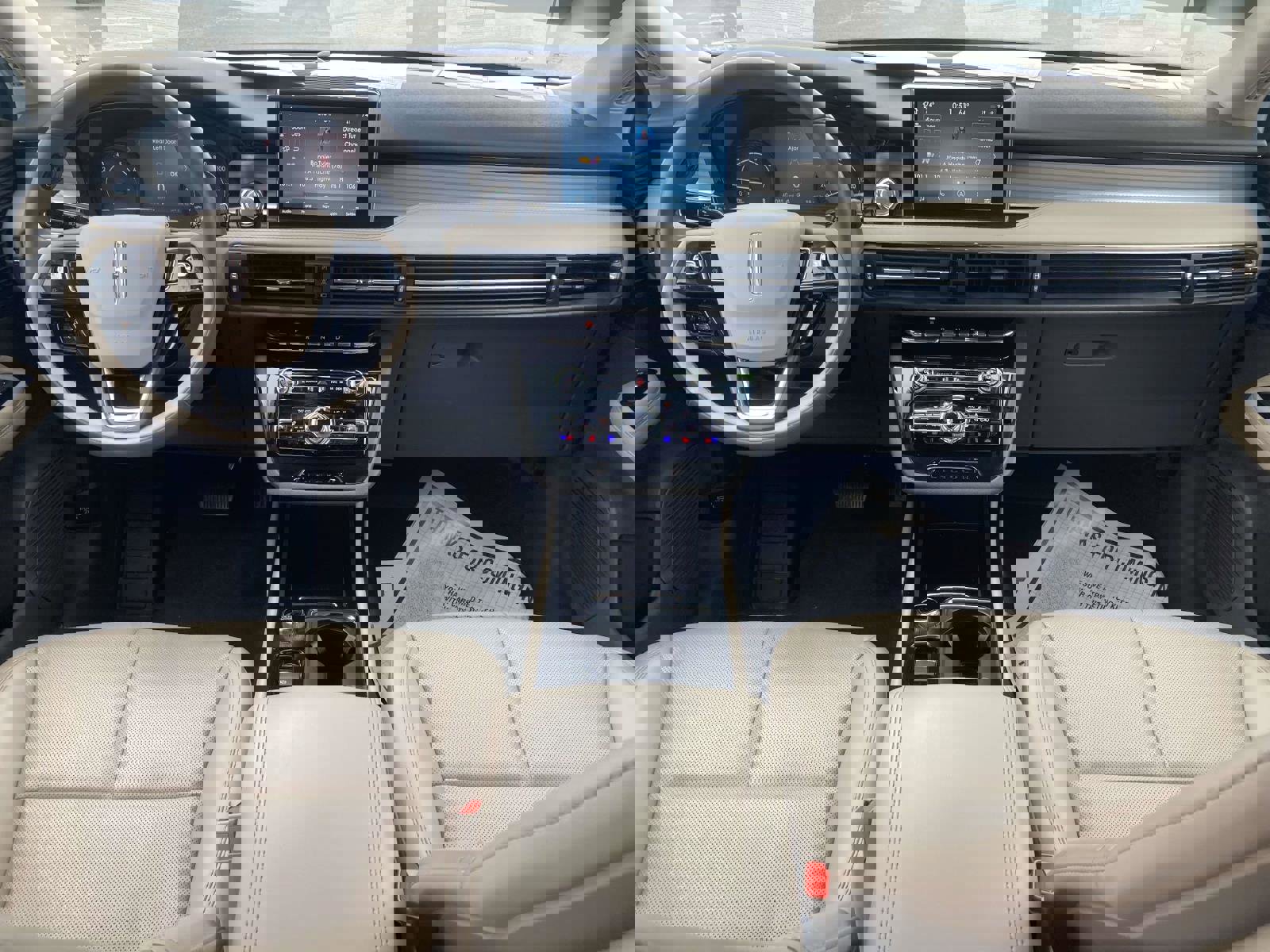 Certified 2022 Lincoln Corsair FWD w/ Equipment Group 101A image 18