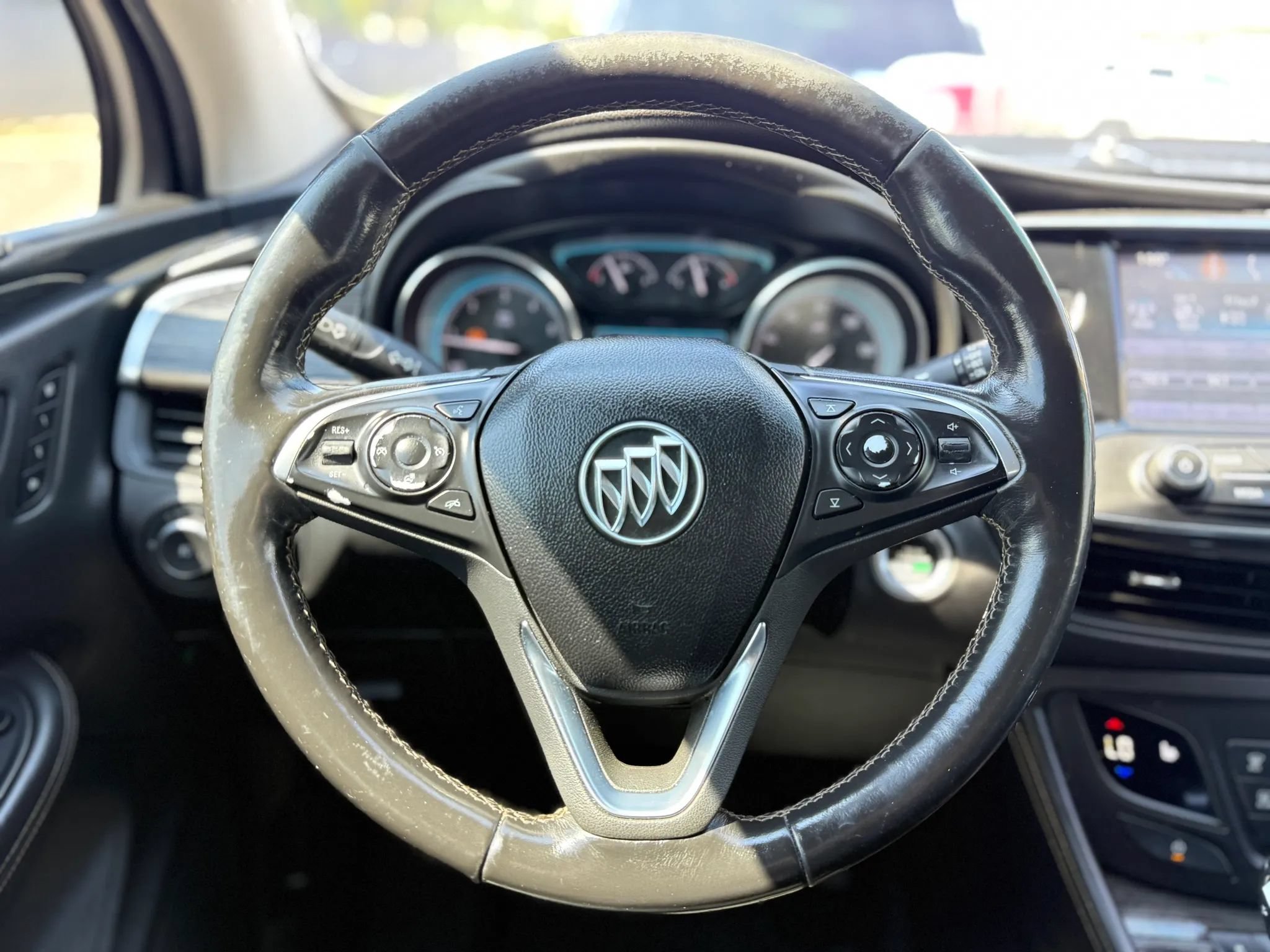 Used 2017 Buick Envision Essence FWD image 24