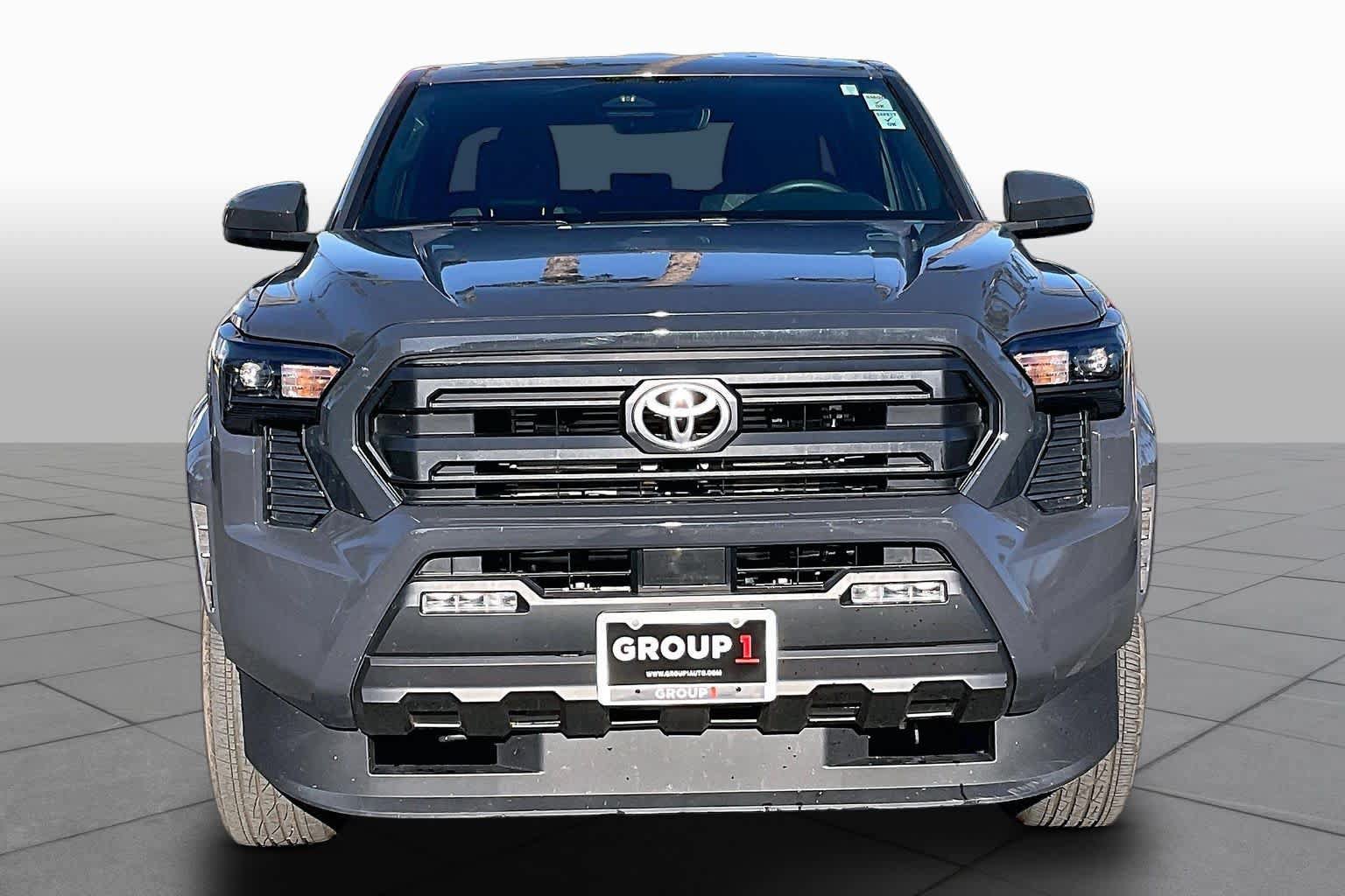Certified 2025 Toyota Tacoma SR5 AWD/4WD image 3