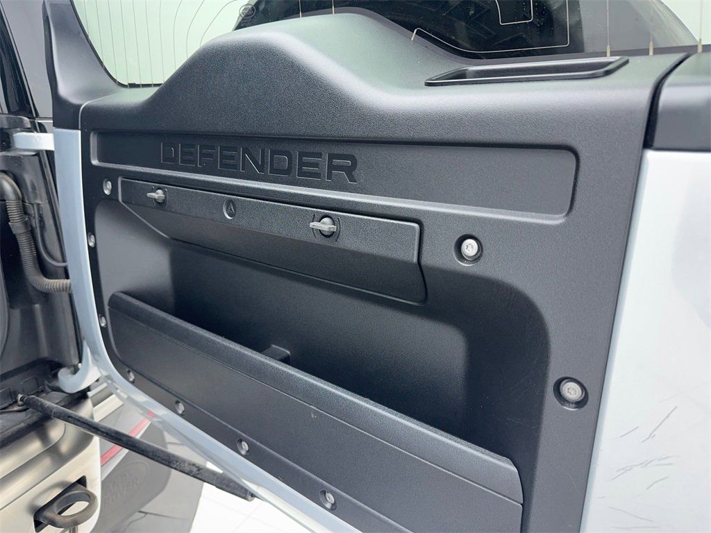 Used 2022 Land Rover Defender 110 X image 13