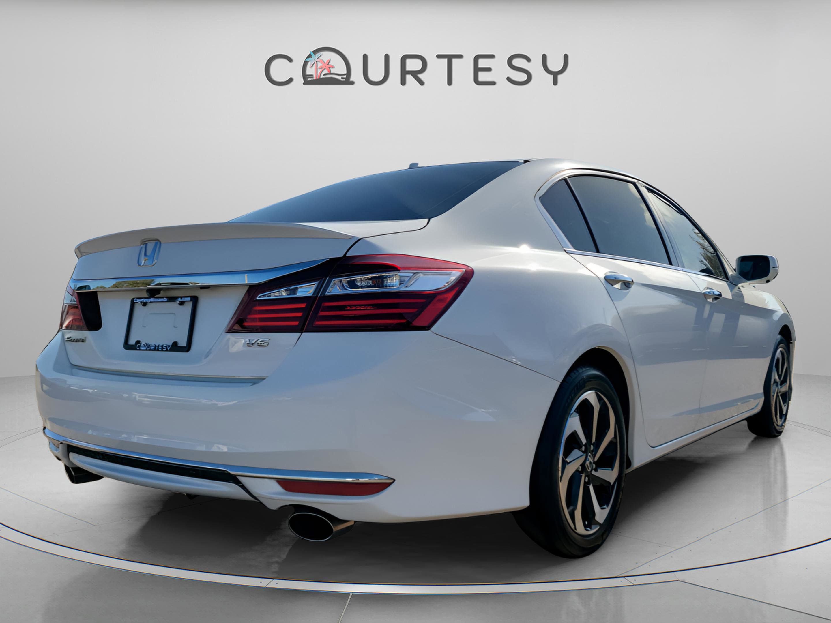 Used 2016 Honda Accord EX-L image 6