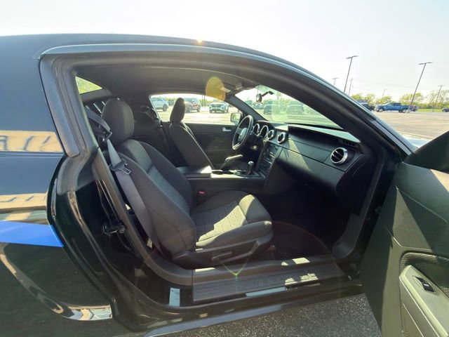 Used 2009 Ford Mustang GT RWD image 21