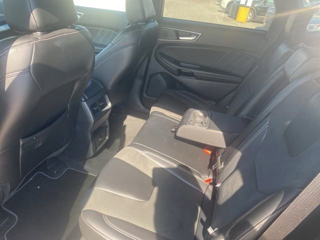 Used 2022 Ford Edge ST image 11