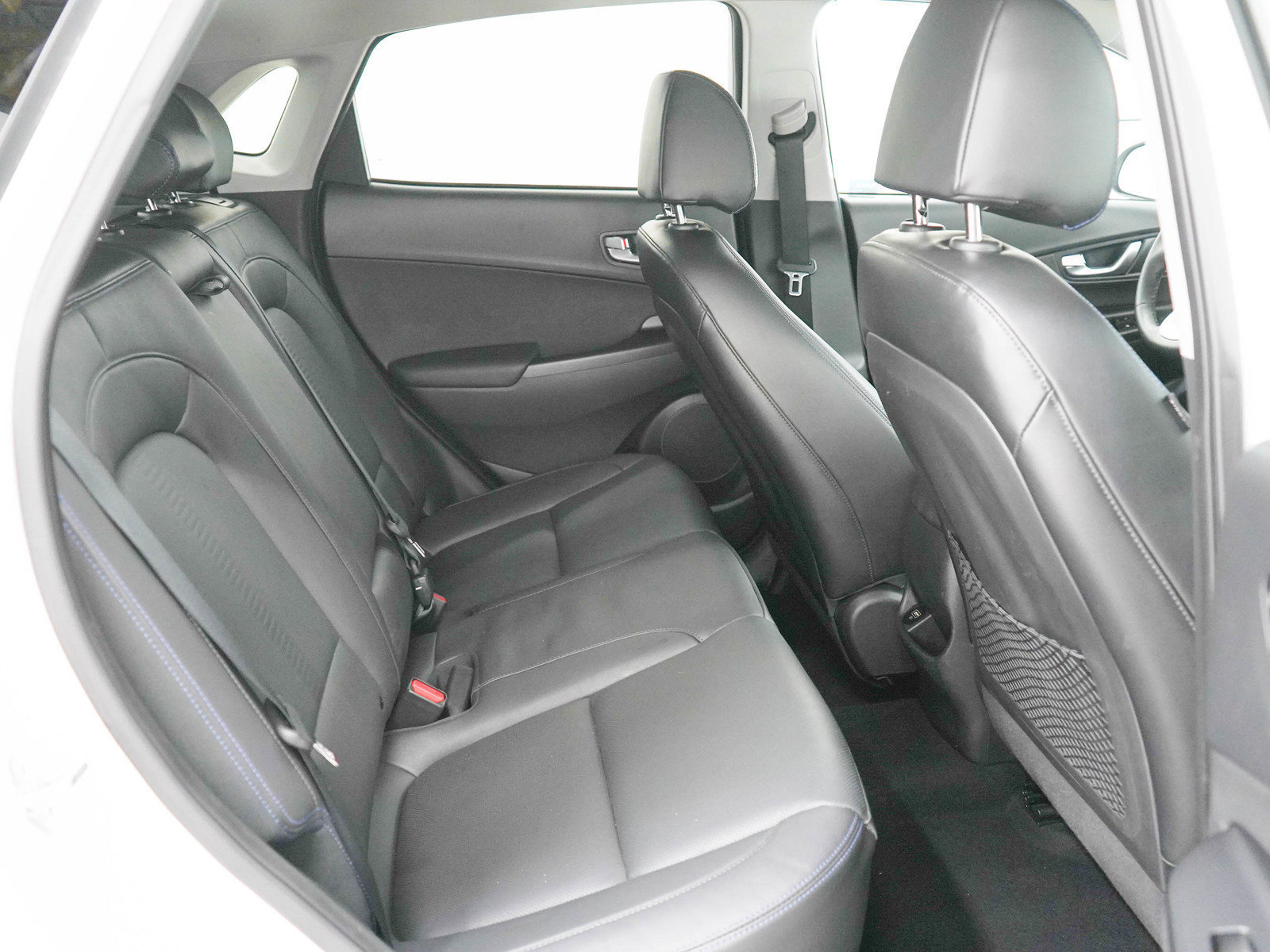 Certified 2023 Hyundai Kona Limited w/ Cargo Package FWD image 13